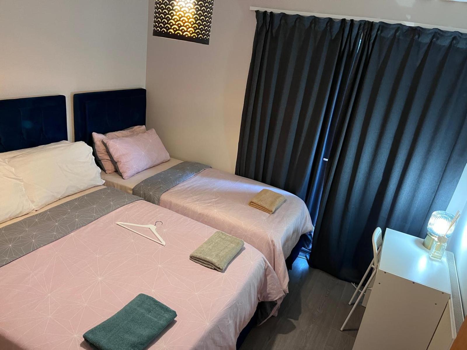 Lovely Twin With Ensuite Bathroom 15 Mins From Airport Accommodatie bij particulieren Dublin